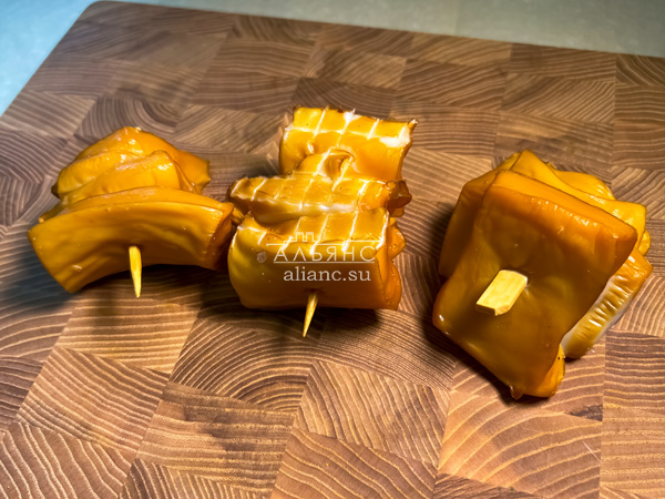 Шашлычок из кальмара х/к в Тюмени