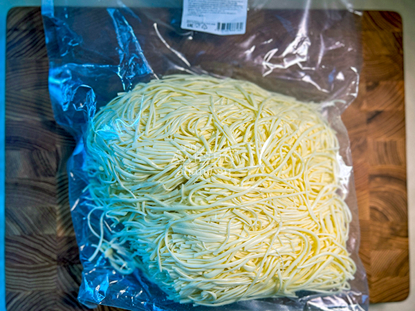 Сырный продукт ФЕРМЕРСКИЙ паутинка белая в Тюмени