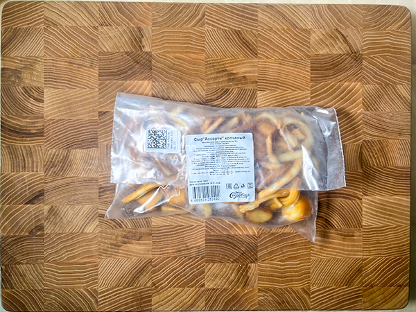 Сыр 150 гр ГОРНЫЙ СЫРОВАР (Ассорти копчёный) в Тюмени