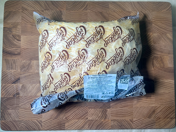 Сыр 1 кг ГОРНЫЙ СЫРОВАР (Паутинка со вкусом красной икры) в Тюмени